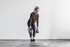 4T8N641137 tungvekts langermet pocket boxy t-skjorte Nobull